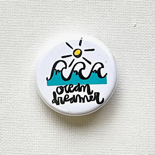 OCEAN DREAMER PIN / MAGNET