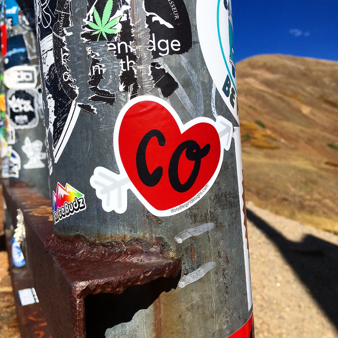 COLORADO HEART STICKER