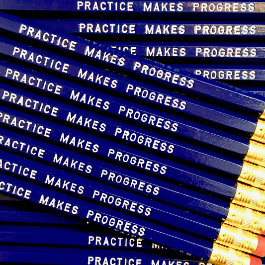 PRACTICE MAKES PROGRESS PENCIL SET